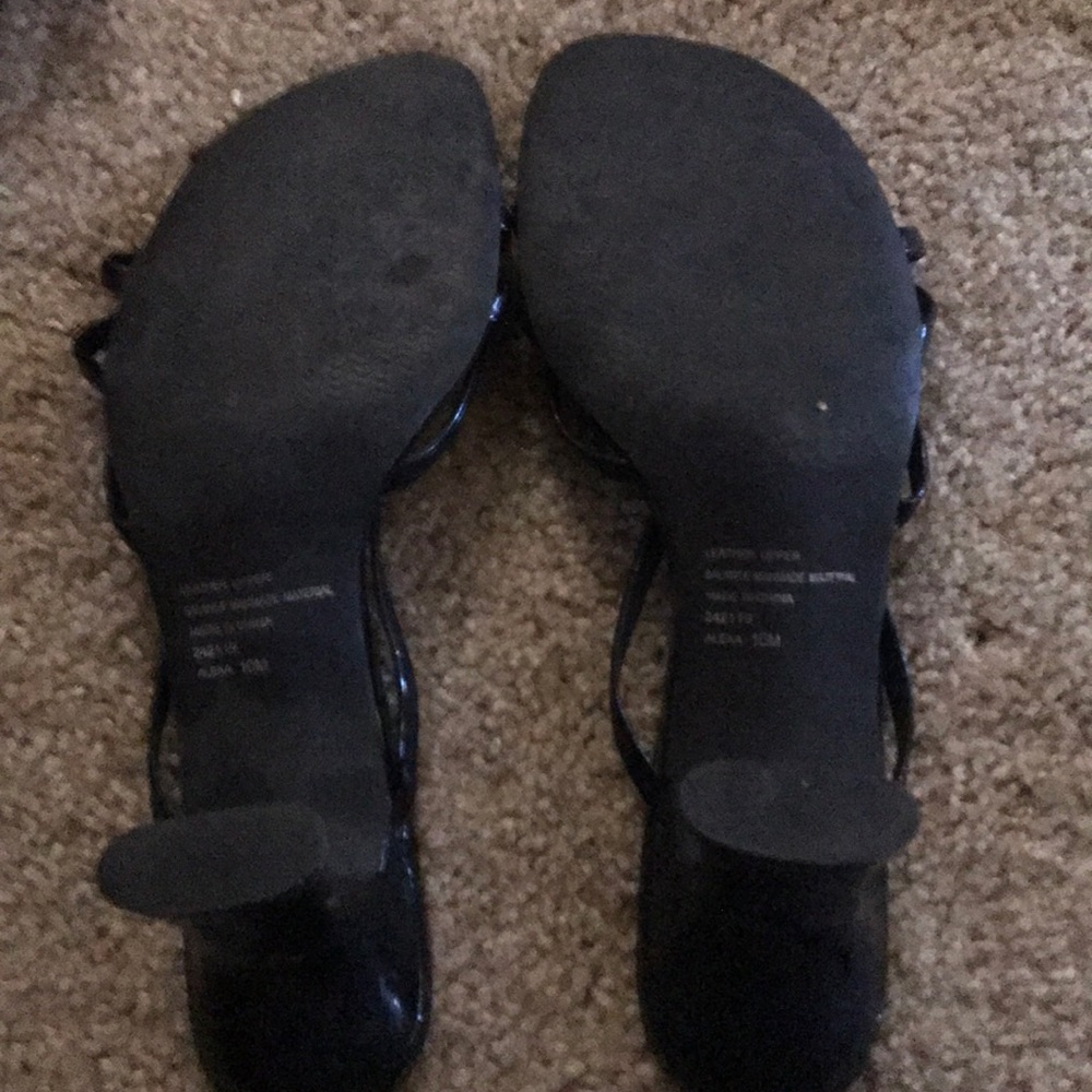 Heels - Picture 2 of 2